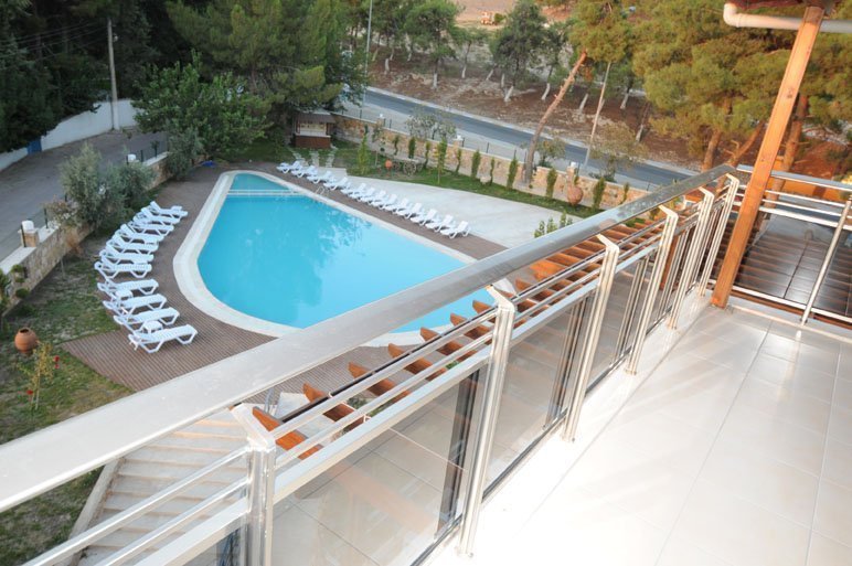 White Heaven Hotel
